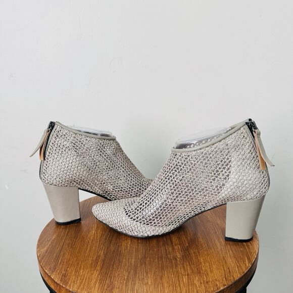 All Black Gray Woven Knit Heeled Ankle Boots Women’s Size 7.5 - Picture 6 of 10